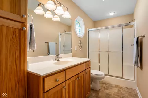 Bath - 132 Warwick Way, Pendleton, IN 46064 photo 1 of 2