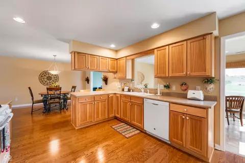 Kitchen - 132 Warwick Way, Pendleton, IN 46064 photo 1 of 3
