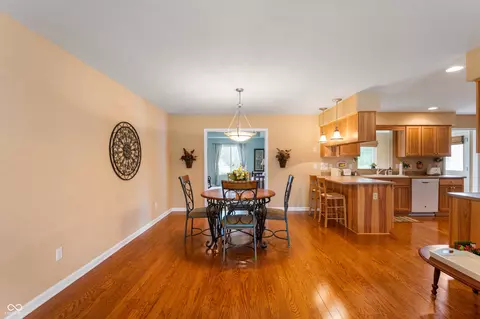Dining - 132 Warwick Way, Pendleton, IN 46064 photo 2 of 2