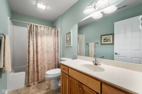 Bath - 132 Warwick Way, Pendleton, IN 46064 photo 2 of 2