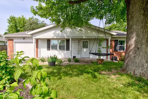 7424 Mcfarland Rd, Southport, IN 46227