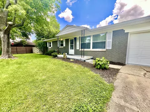 2808 S Oakland Dr, Shelbyville, IN 46176