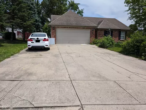 5865 Vicksburg Ln, Indianapolis, IN 46254