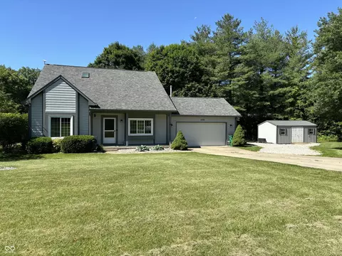 11076 Sarah Ln, Mooresville, IN 46158