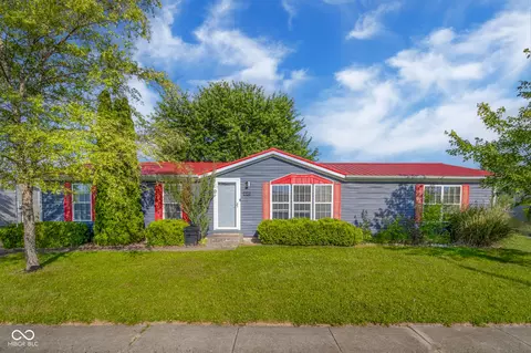 4645 W Ridge Dr, Columbus, IN 47203