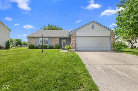 11717 Shannon Pointe Rd, Indianapolis, IN 46229