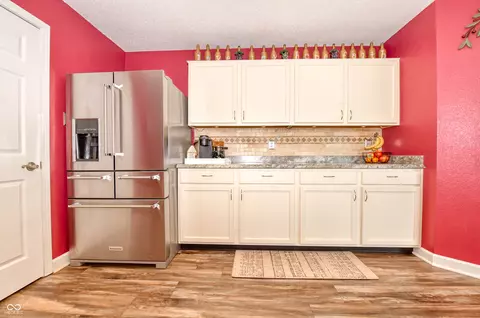 2226 Edgewater Cir, Plainfield, IN 46168 photo 6
