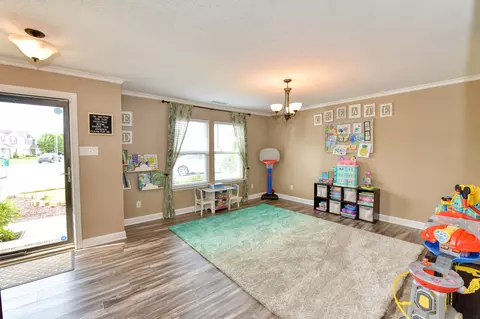 2226 Edgewater Cir, Plainfield, IN 46168 photo 2
