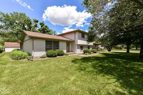 12 Bexhill Dr, Carmel, IN 46032