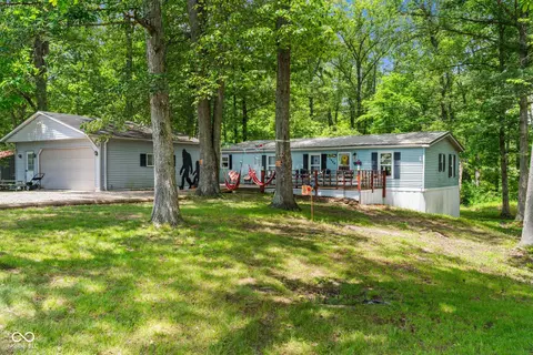1550 Foxmoor Dr, North Vernon, IN 47265