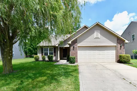 11832 Rossmore Dr, Indianapolis, IN 46235