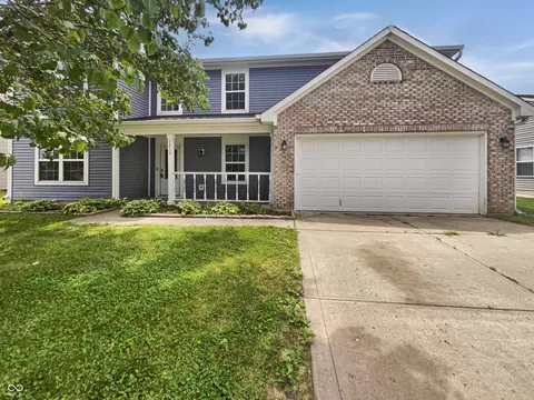 1319 Grand Canyon Cir, Franklin, IN 46131