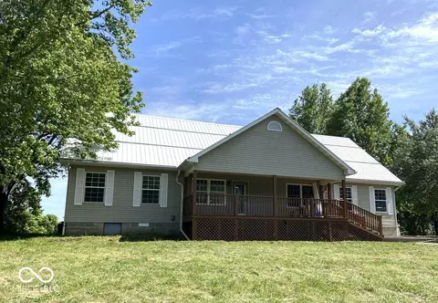 3245 Skyway Dr, Martinsville, IN 46151