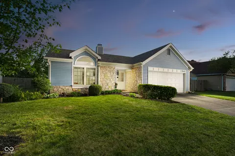 7717 Stonebranch S Dr, Indianapolis, IN 46256