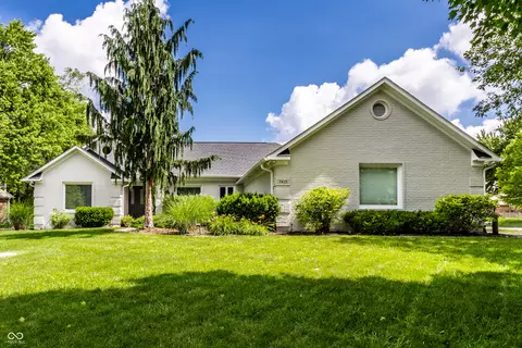 7415 Oakland Hills Ct, Indianapolis, IN 46236