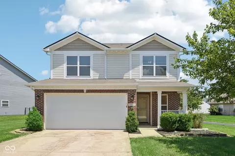 3477 Firethorn Dr, Whitestown, IN 46075