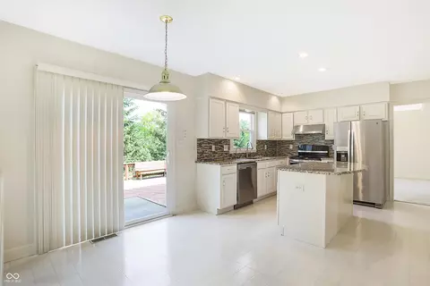 Kitchen - 10517 Brookview Dr, Carmel, IN 46032 photo 5 of 5