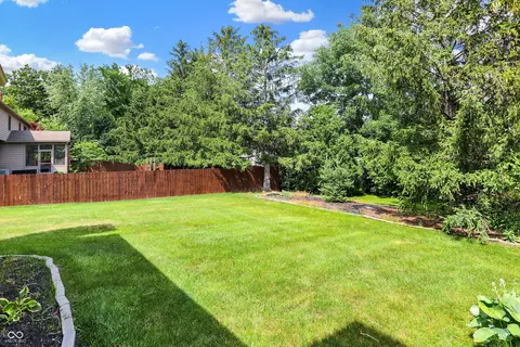 Exterior - 10517 Brookview Dr, Carmel, IN 46032 photo 8 of 13