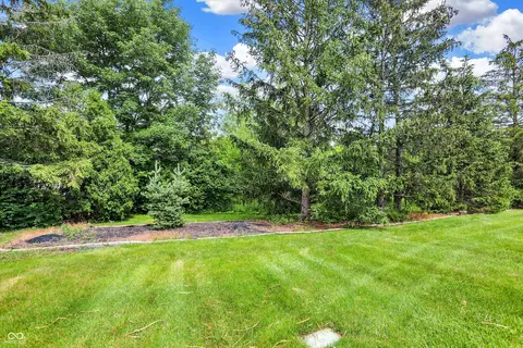 Exterior - 10517 Brookview Dr, Carmel, IN 46032 photo 9 of 13