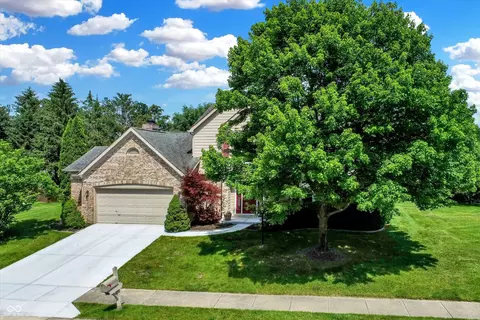 Exterior - 10517 Brookview Dr, Carmel, IN 46032 photo 10 of 13