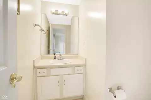 Bath - 10517 Brookview Dr, Carmel, IN 46032 photo 1 of 7