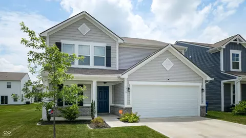 1319 Delacorte Cir, Shelbyville, IN 46176