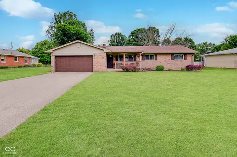 5531 Gallagher Dr, Greenwood, IN 46142