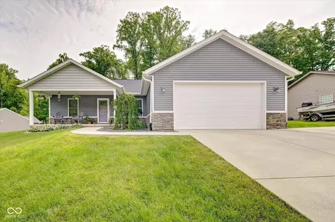 943 S Deer Run, Ellettsville, IN 47429