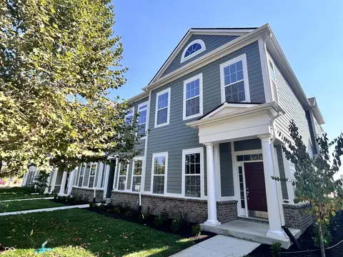 526 Gilder Dr, Carmel, IN 46032