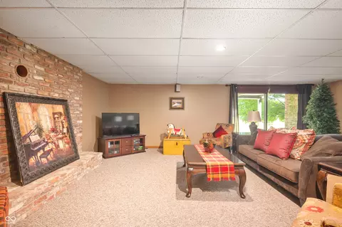 1080 Chipmunk Ln, Pendleton, IN 46064 photo 16