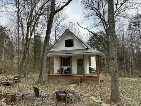 6659 W Pedora School Rd, Eckerty, IN 47116