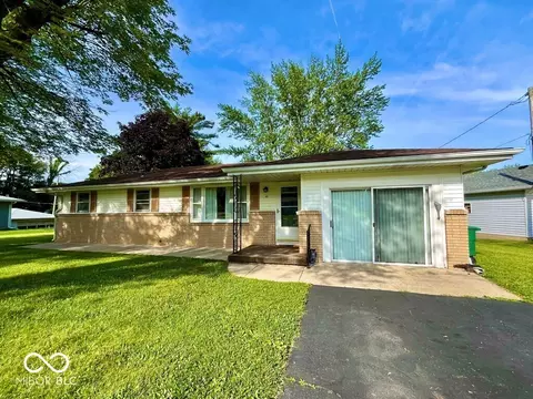 48 Weekly Ct, New Castle, IN 47362