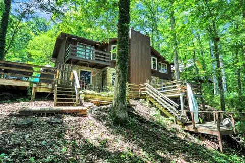 8069 N Lasalle Rd, Morgantown, IN 46160