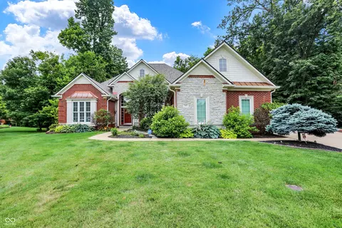 7437 Misty Woods Ln, Indianapolis, IN 46237