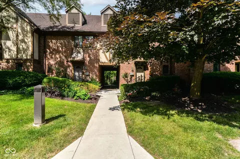 3848 Knollton Rd, Indianapolis, IN 46228