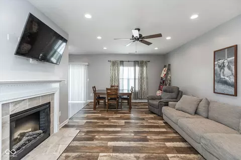 Living - 1564 Maplewood Ln, Pendleton, IN 46064 photo 1 of 1