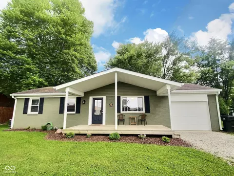 139 Hauser Dr, Hope, IN 47246