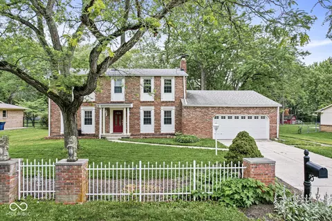 922 Dreamy St, Greenwood, IN 46142