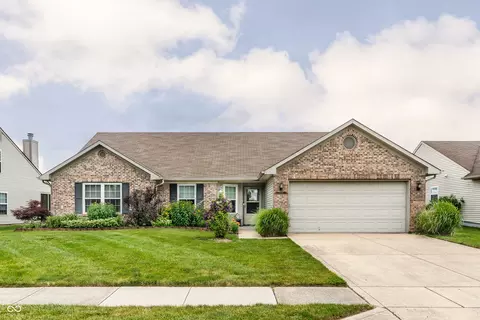 12939 Whitehaven Ln, Fishers, IN 46038