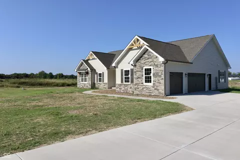 1433 Trophy Ct, Crawfordsville, IN 47933