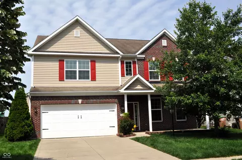 1995 Lakecrest Dr, Columbus, IN 47201