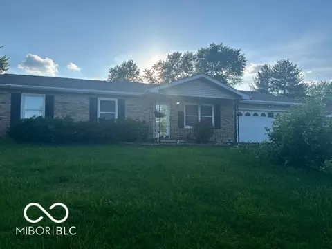 2846 Randal Ct, Columbus, IN 47203