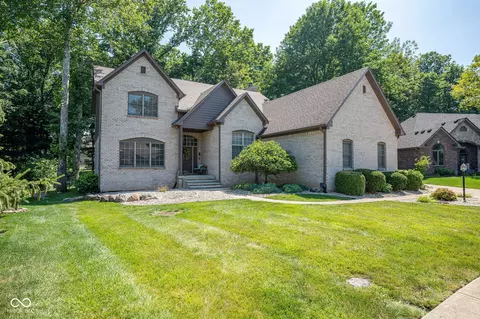 7627 Oak Grove Dr, Indianapolis, IN 46259
