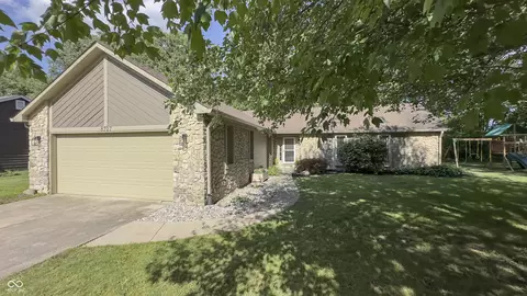 8707 Green Branch Ln, Indianapolis, IN 46256