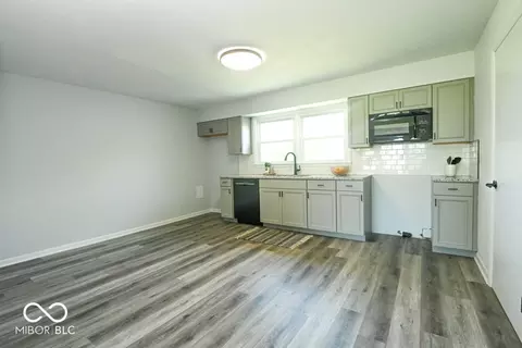 Kitchen - 1487 E Jordan Dr, New Castle, IN 47362 photo 1 of 3