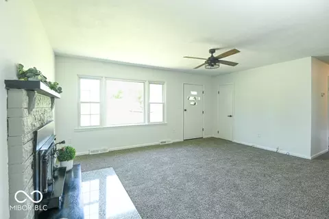 Living - 1487 E Jordan Dr, New Castle, IN 47362 photo 1 of 4