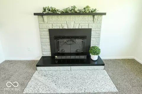 Living - 1487 E Jordan Dr, New Castle, IN 47362 photo 4 of 4