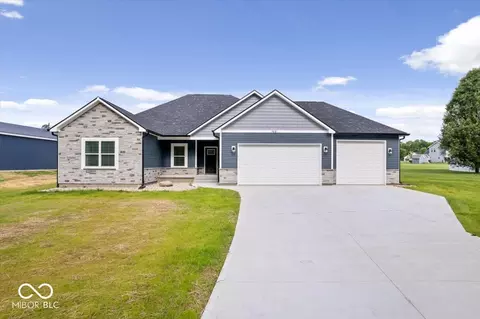 7918 Howard Prince Dr, Nineveh, IN 46164