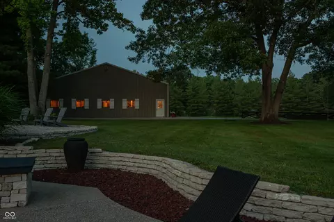 Exterior - 2725 E Mel Currie Rd, Bloomington, IN 47408 photo 21 of 36