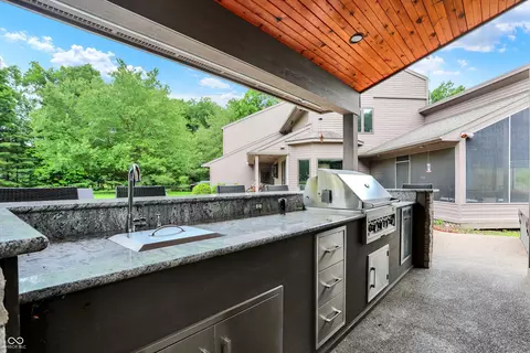 Kitchen - 2725 E Mel Currie Rd, Bloomington, IN 47408 photo 8 of 8